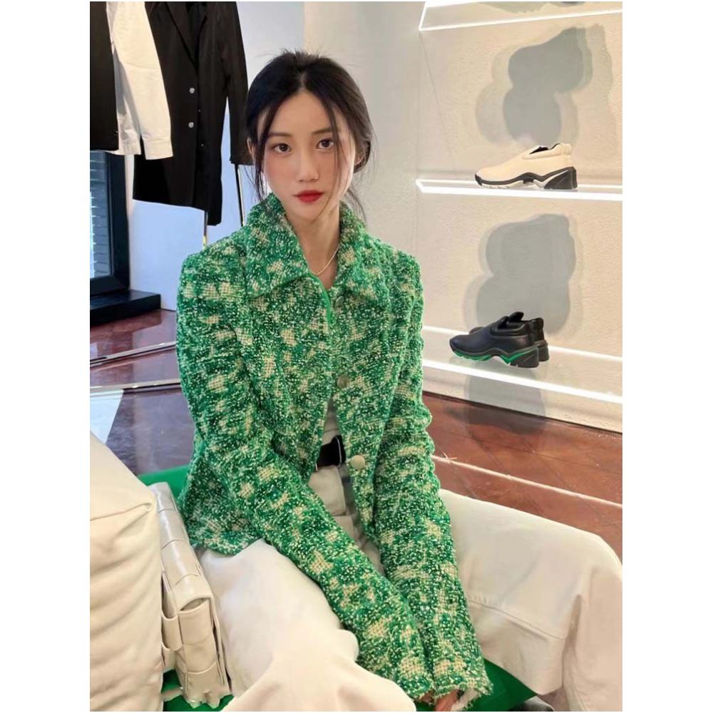 S andro Madge s chic and exquisite French inspired Chanel style green short jacket exudes a sophisticated and goddess like aura image 0