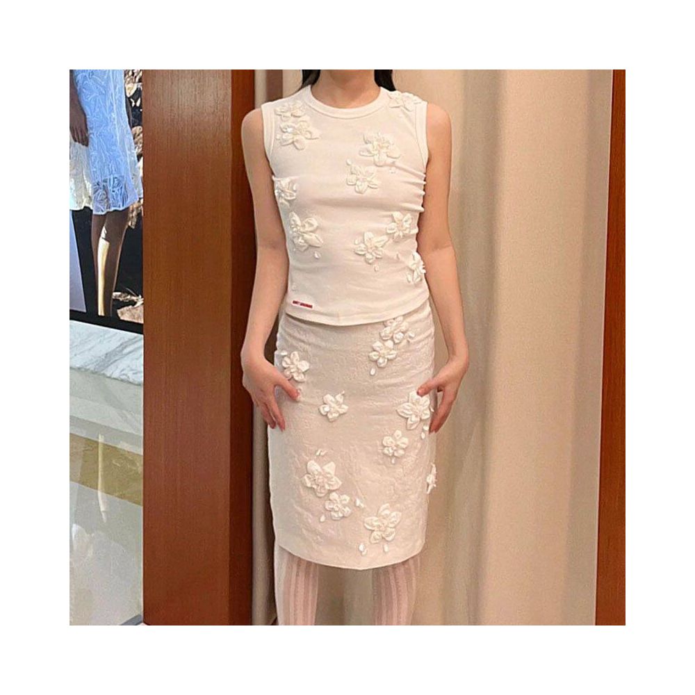 Custom designed SHUSHU Spring embroidered cotton blend vest with sequins beads and flowers sleeveless top image 4