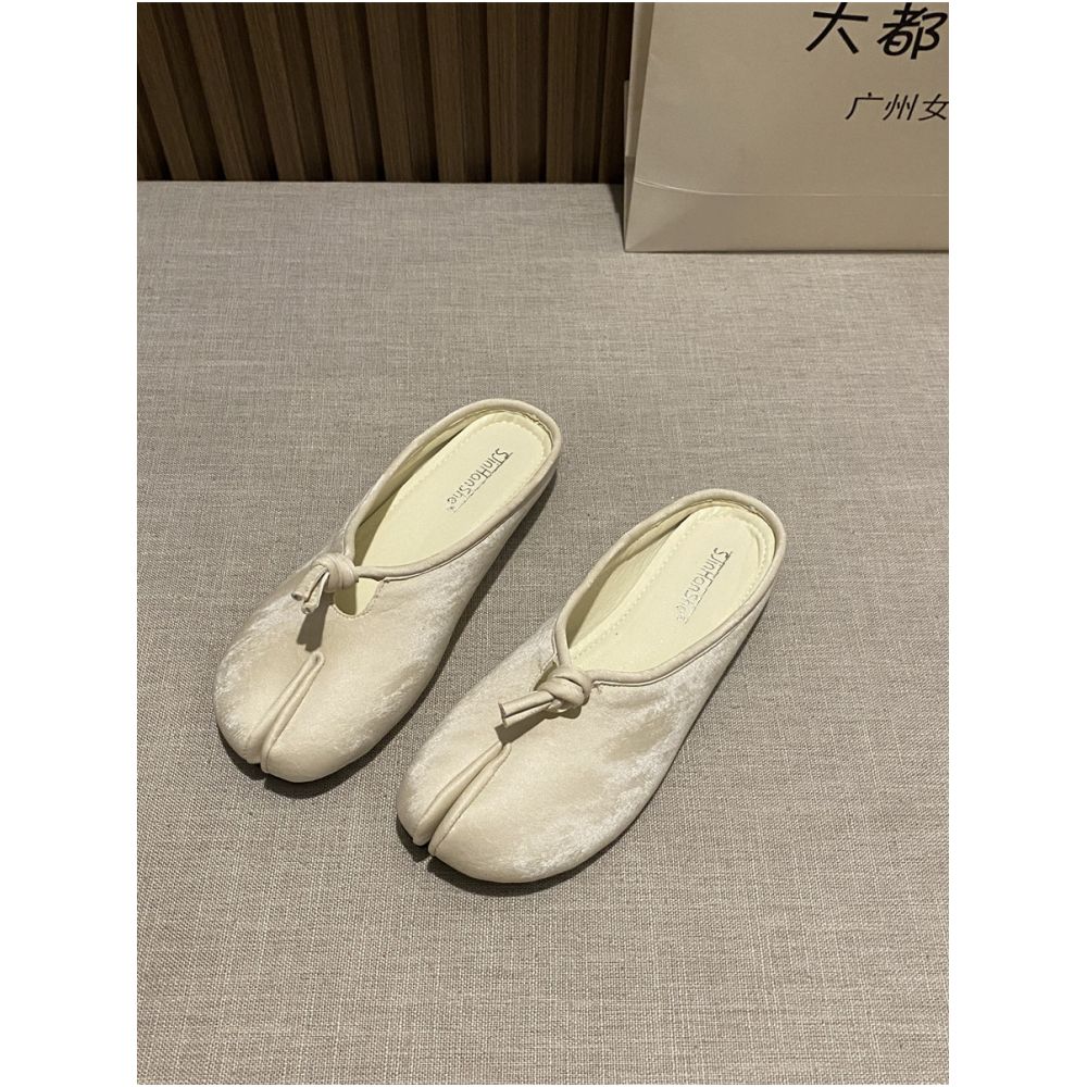 Chinese style round toe split toe pig s trotter soft sole half slippers for women 2026 new style flat wearable slip on comfortable single shoes image 4
