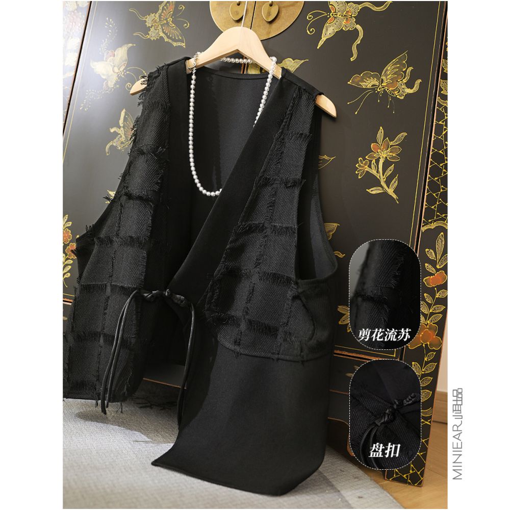 Xiao Er s West Window Bamboo New Chinese Style One Button V neck Vest Style Retro Stacked Top for Women image 0