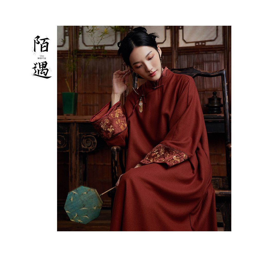 Moyu 2025 Autumn New Chinese Style Retro Improved Traditional Cheongsam Embroidered Loose Woolen Chinese Dress image 1