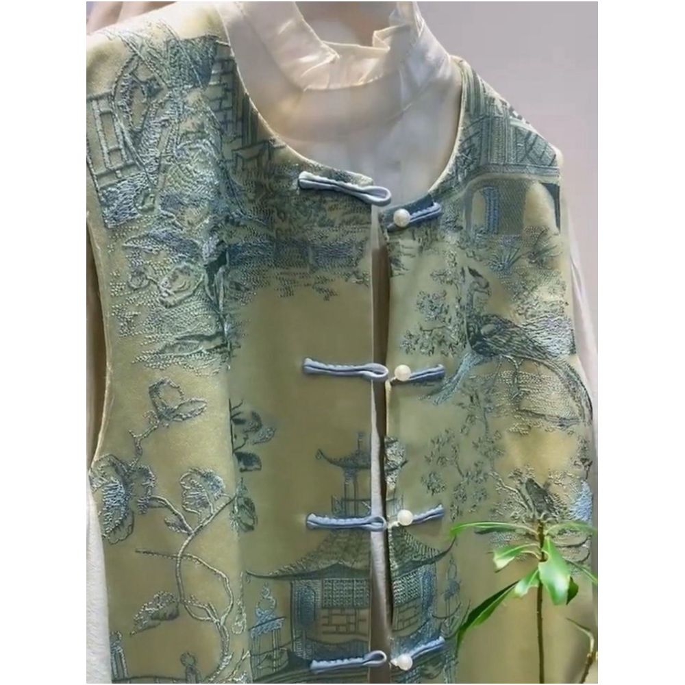 Counter withdrawal 2025 early autumn new style new Chinese style retro temperament unique green vest sleeveless jacket for women image 3