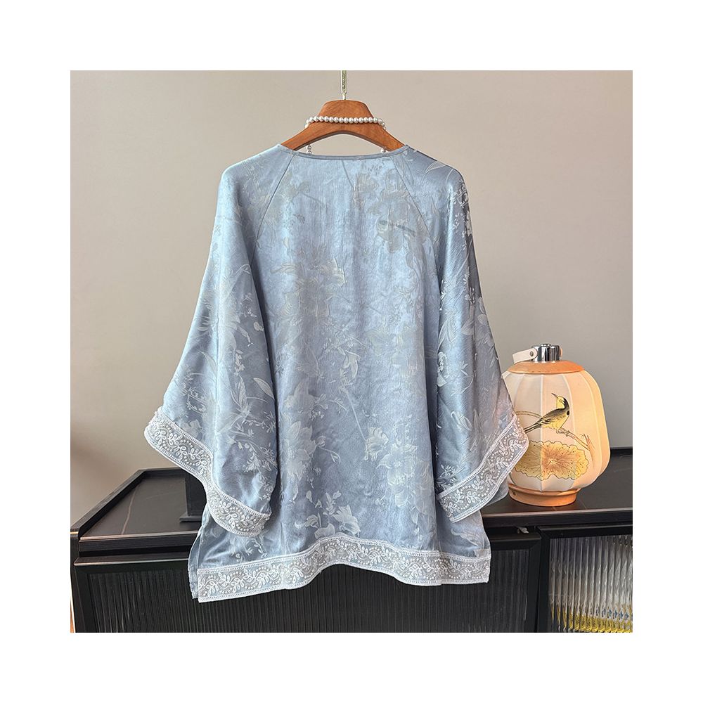New Chinese style silk jacquard casual jacket women s original design round neck retro buckle loose slimming Chinese style shirt image 2