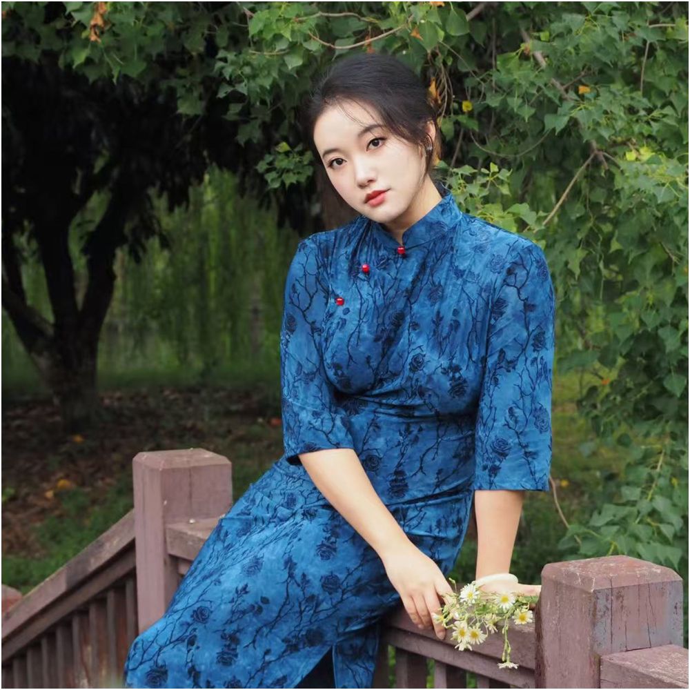 ASAYA5888 – Midnight Bloom Cheongsam 🌌🌿