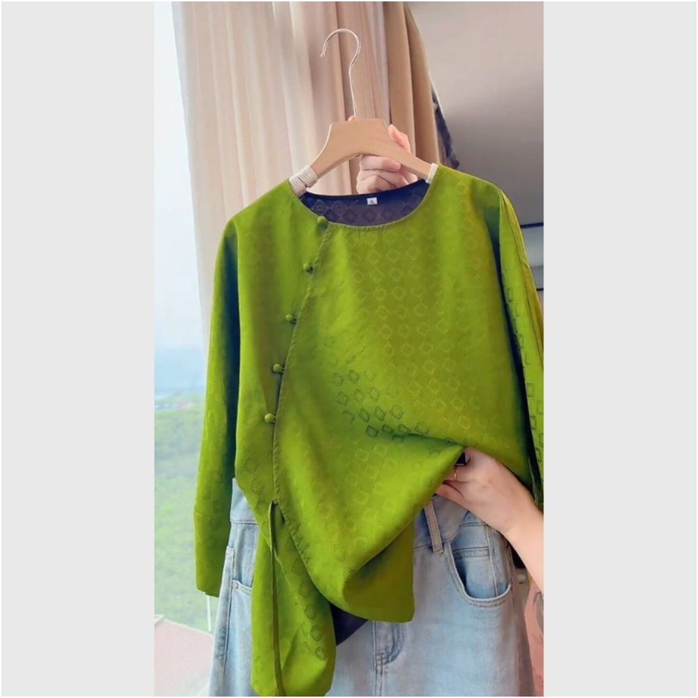 New Chinese style green jacquard shirt for autumn 2025 new and improved Tang style shirt with slanted collar and lace up young fragrant cloud yarn top image 5