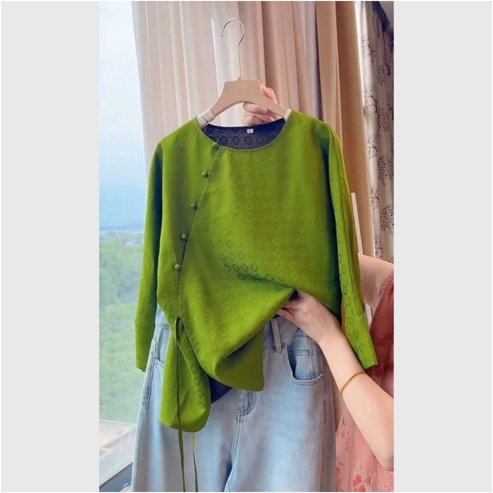 New Chinese style green jacquard shirt for autumn 2025 new and improved Tang style shirt with slanted collar and lace up young fragrant cloud yarn top image 0