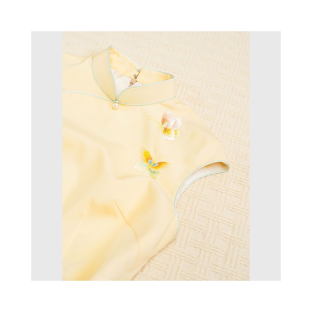 New Chinese style women s yellow stand up collar butterfly embroidery sleeveless qipao skirt summer petite temperament slit dress image 2