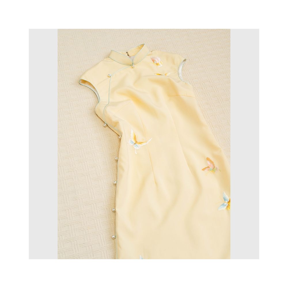 New Chinese style women s yellow stand up collar butterfly embroidery sleeveless qipao skirt summer petite temperament slit dress image 4