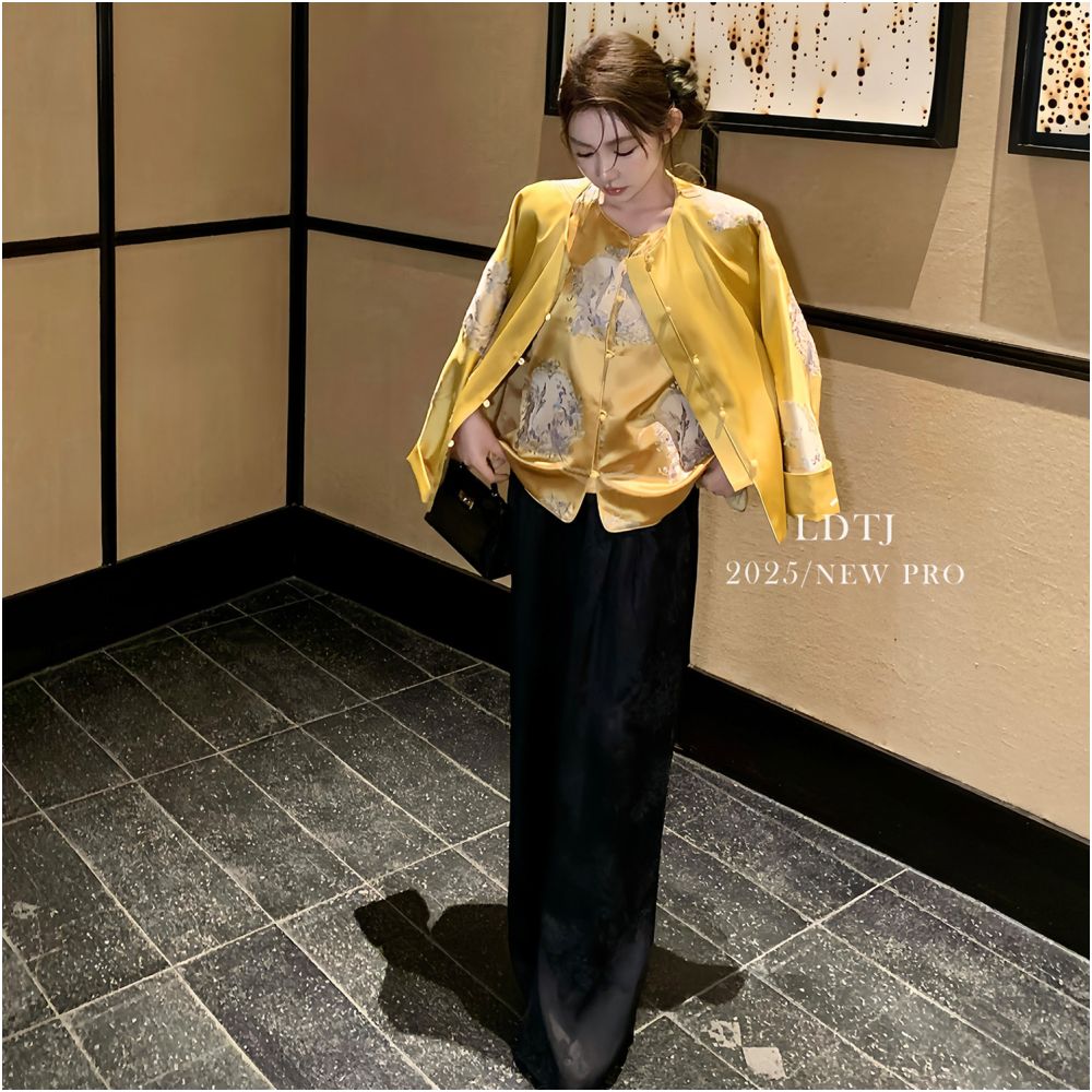 LDTJ High Deposit Lingqi Yunqiu Chinese Heavy Industry National Style Acetic Acid Embroidered Luxury Pan Button Vest Top for Women image 5