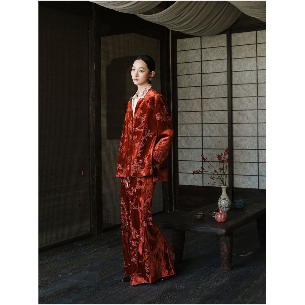 Nian Twelve will drink embroider silk velvet red micro fish tail long skirt with slits and create a new Chinese style half skirt image 1