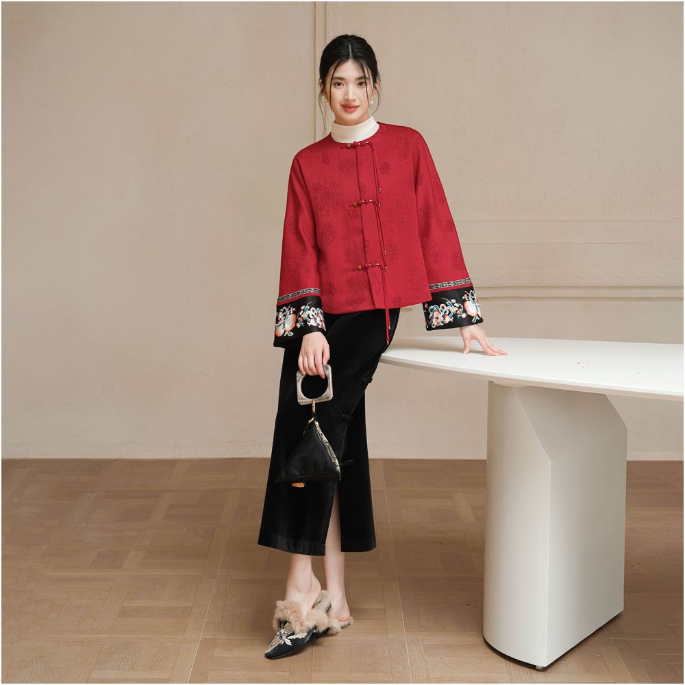 Chinese style red jacket for women in the autumn and winter of 2025 new Chinese retro jacquard style loose top image 1