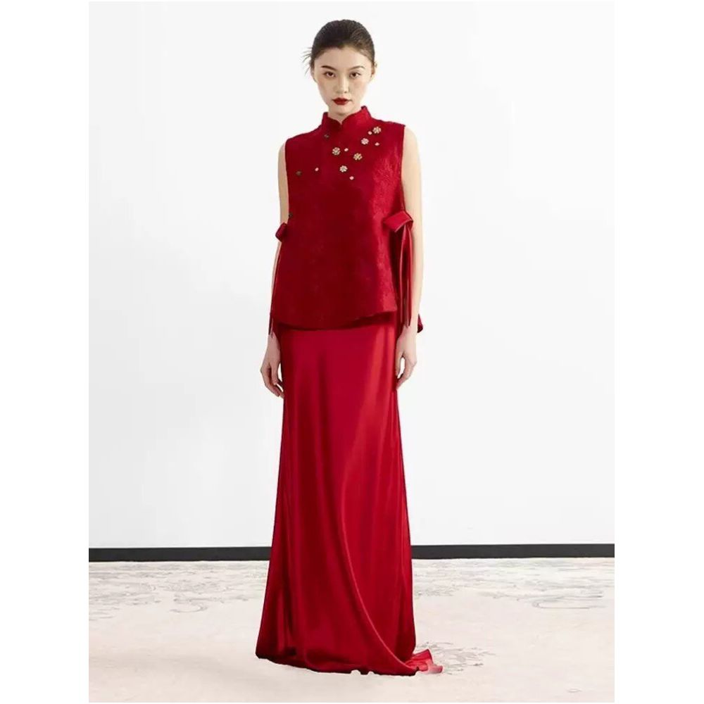Jinhe Morning Robe Female Bride New Chinese Retro Cheongsam Toasting Dress Red 2025 New Engagement Morning Photography Dress image 1
