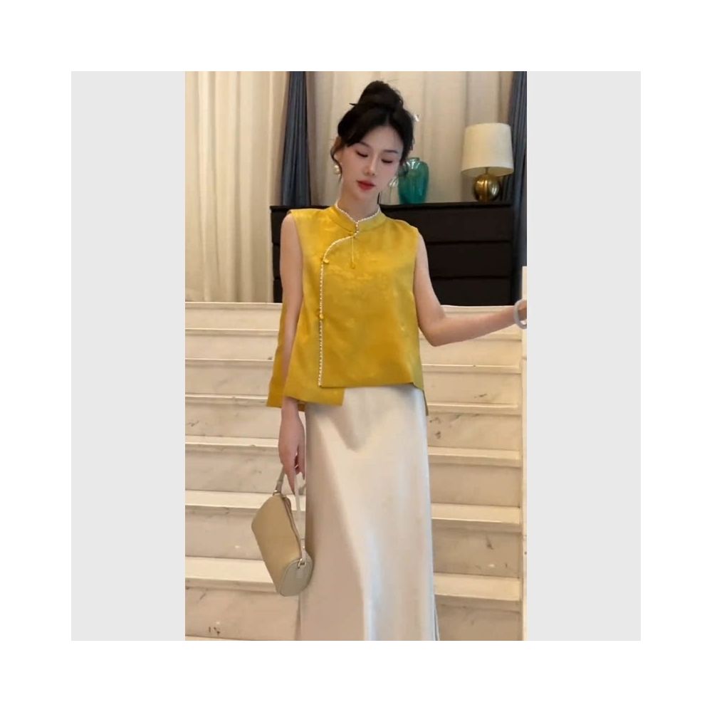 New Chinese style women s yellow sleeveless shirt for summer 2025 a unique and beautiful two piece set of summer dresses image 4