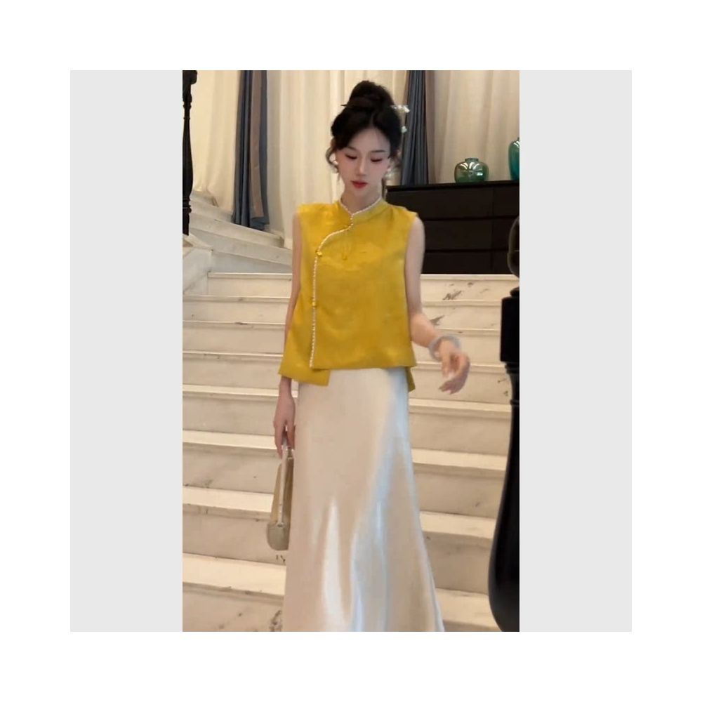 New Chinese style women s yellow sleeveless shirt for summer 2025 a unique and beautiful two piece set of summer dresses image 5