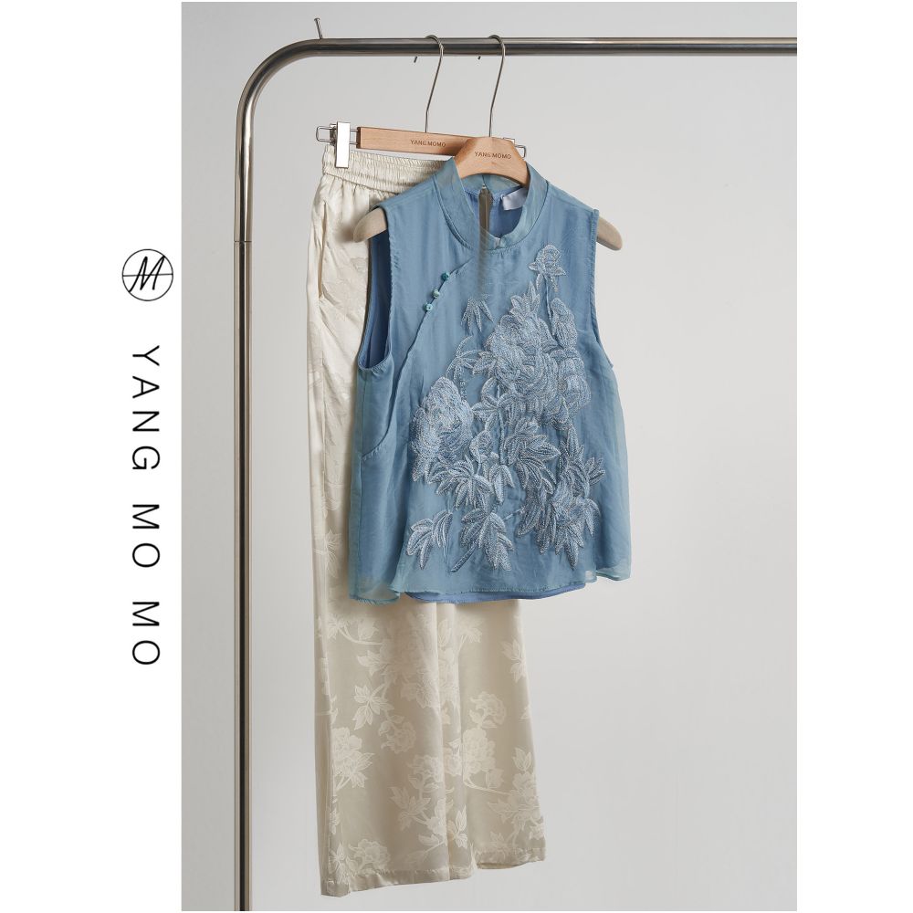 New Chinese Retro Style Commuter Suit with Heavy Embroidery Stand Collar Sleeveless Vest and Straight Leg Pants 2025 Summer New Women s Clothing image 0