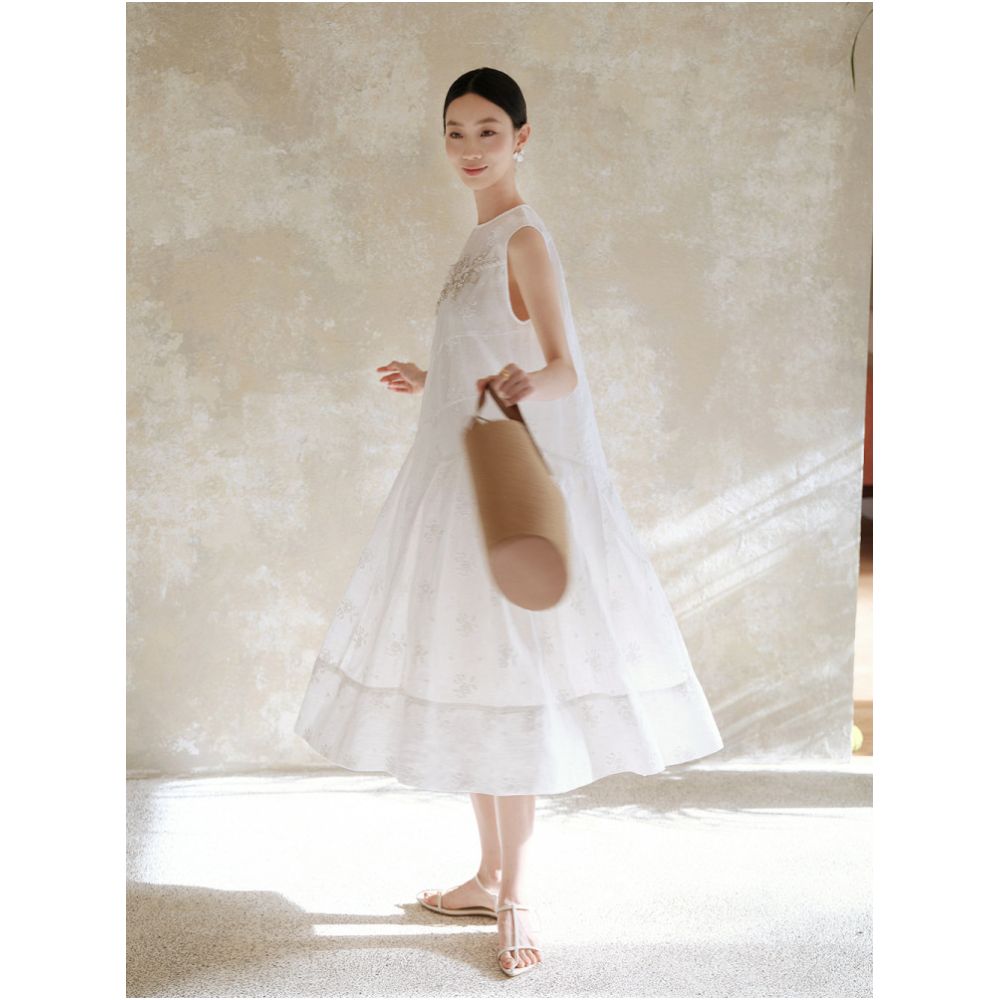 Jiaqi Ruixi 100 linen embroidery heavy duty nail bead three dimensional European embroidery temperament girl sleeveless elegant dress image 3