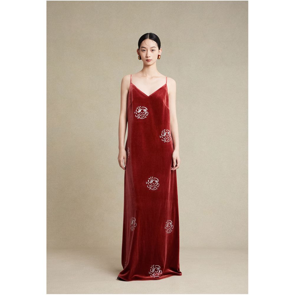 Read the 12th Hualong the Year of the Loong New Chinese Retro Style Red Dragon Pattern Hot Drill Velvet Sling Skirt image 1