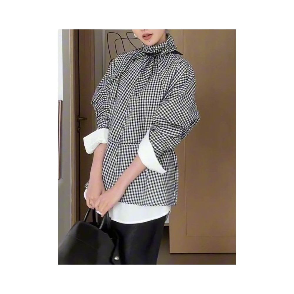Withdrawal of cabinet women s clothing 2025 autumn new fashion design sense super beautiful black and white checkered lapel long sleeved shirt women s clothing image 3