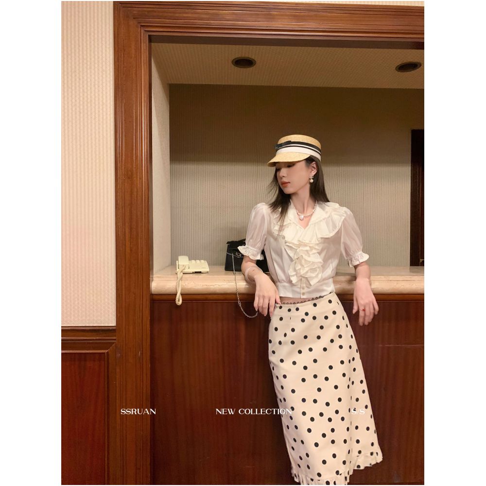 Sam Seoi Da Fan s heavy duty design chiffon blouse with ruffled lace trim and V neck a stylish summer top for women image 2