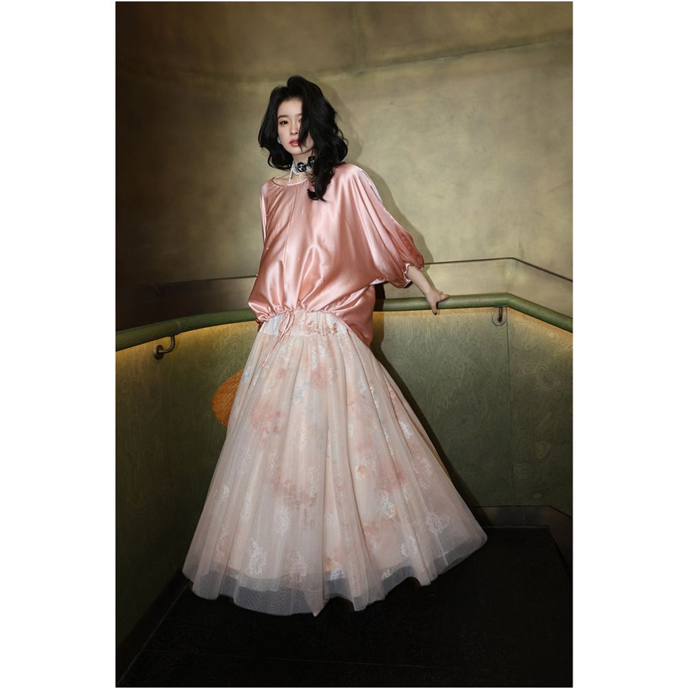 Fragrant Concubine 2 0 Elegant Women s Top 19 momme Silk Stretch Satin Beaded Batwing Sleeve Blouse image 1