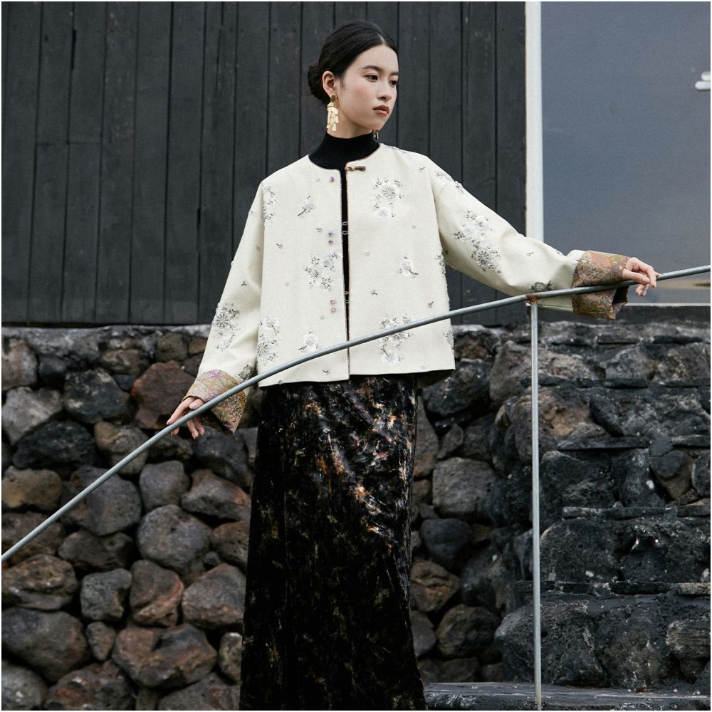 ASAYA6641 – Celestial Bloom Embroidered Jacket ✨🌙