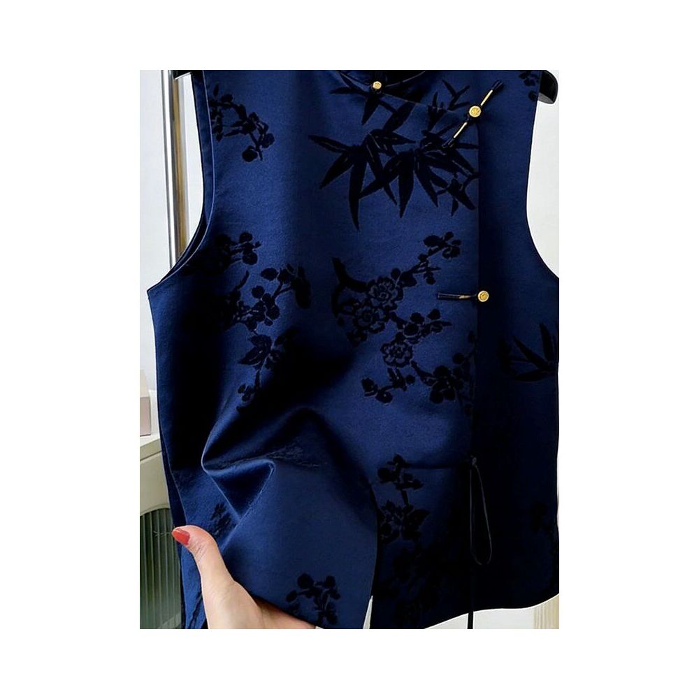 New Chinese style retro stand up collar sleeveless vest women s blue buckle temperament high end jacket for spring 2026 image 3