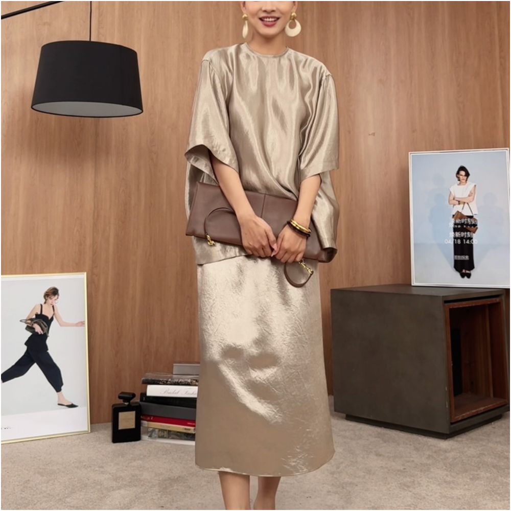 Japanese imported diagonal acetic acid T shirt women s floating light jumping gold strap off shoulder short sleeved top elastic waist half skirt set image 0