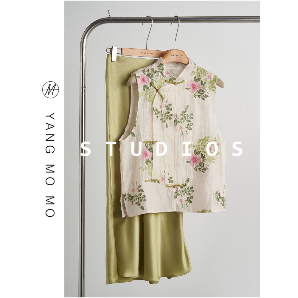 New Chinese Style Slanted Placket Embroidered Pleated Vest and Skirt Set 2026 New Women s Summer Outfit image 0