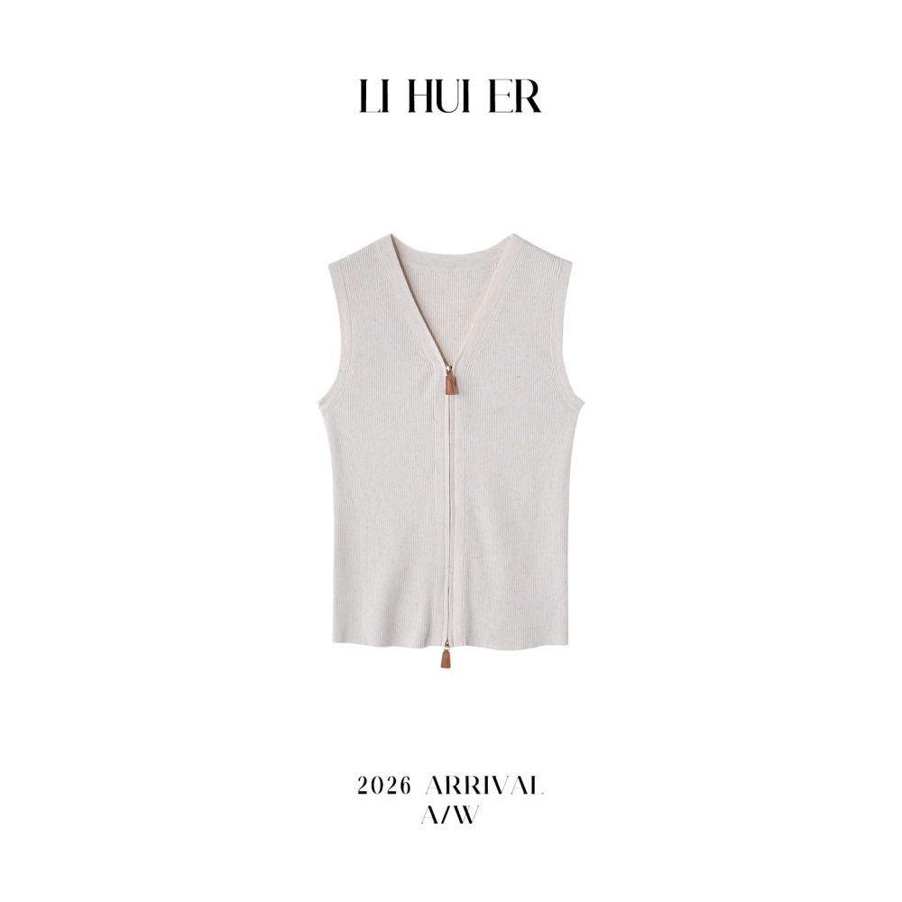 ASAYA6788 – Cloud Rib Knit Zip Top ☁️🖤