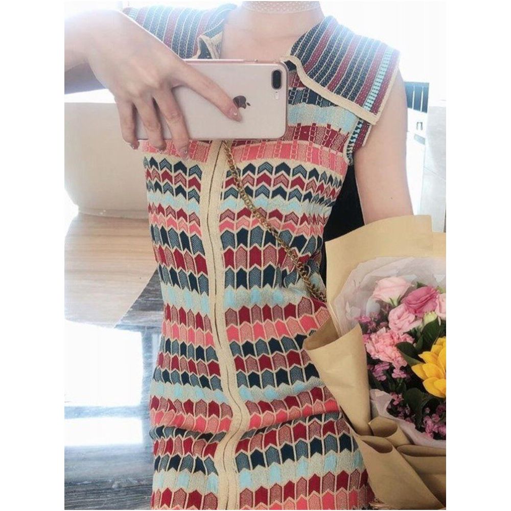 Summer high end design niche collared dress for petite women perfect for photoshoots beach vacations and beach wear in Sanya image 4