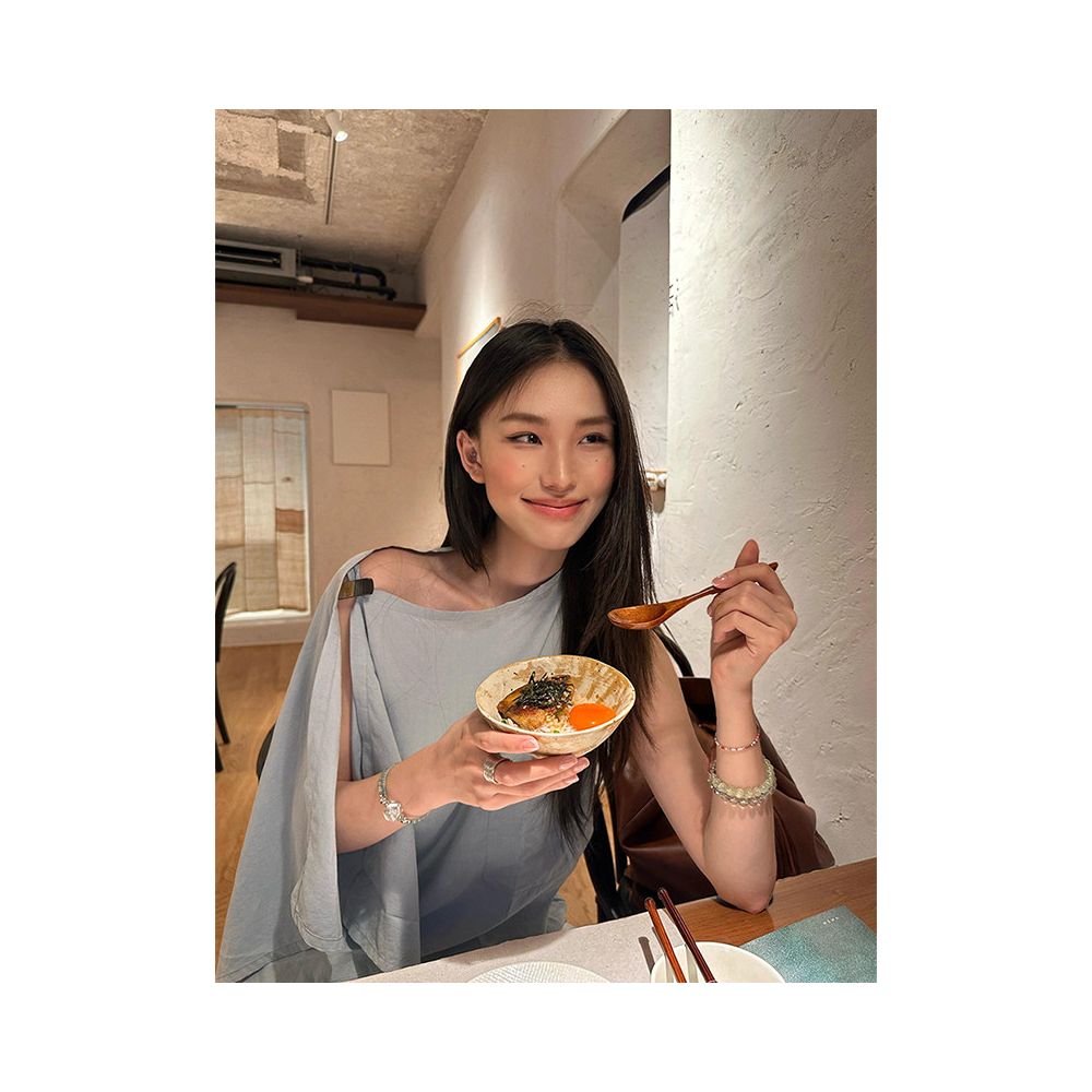 AN Maiden High End Fashion Blue Asymmetrical Vest for Women New Summer Style Flattering Off Shoulder Top image 1