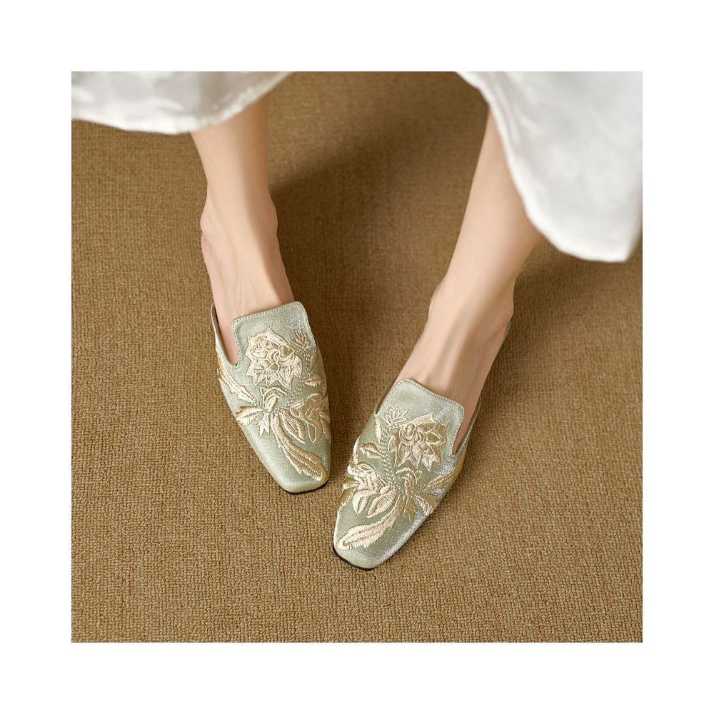 ASAYA6917 – Lotus Whisper Leather Mules 🌿🤍✨
