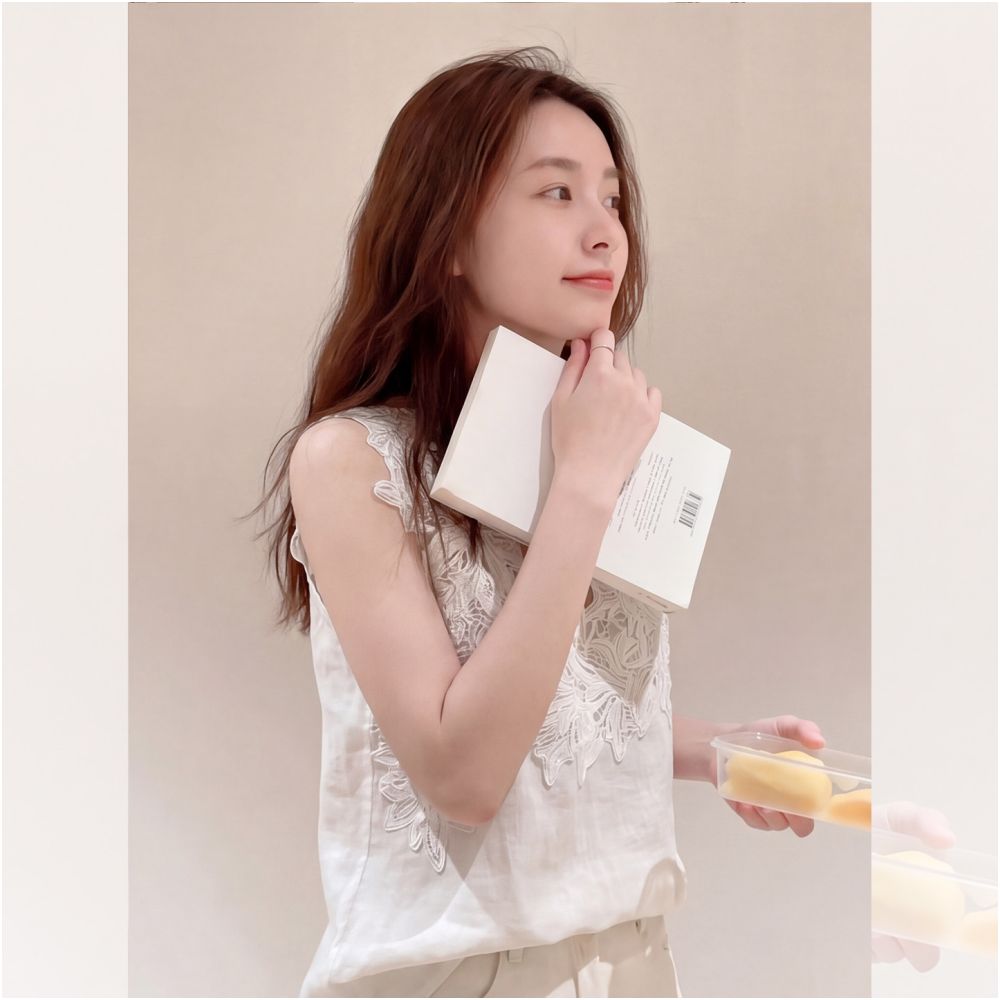 White heavy duty lace trim embroidered patchwork sleeveless vest for women 2026 summer new style absolutely gorgeous plus size top image 4