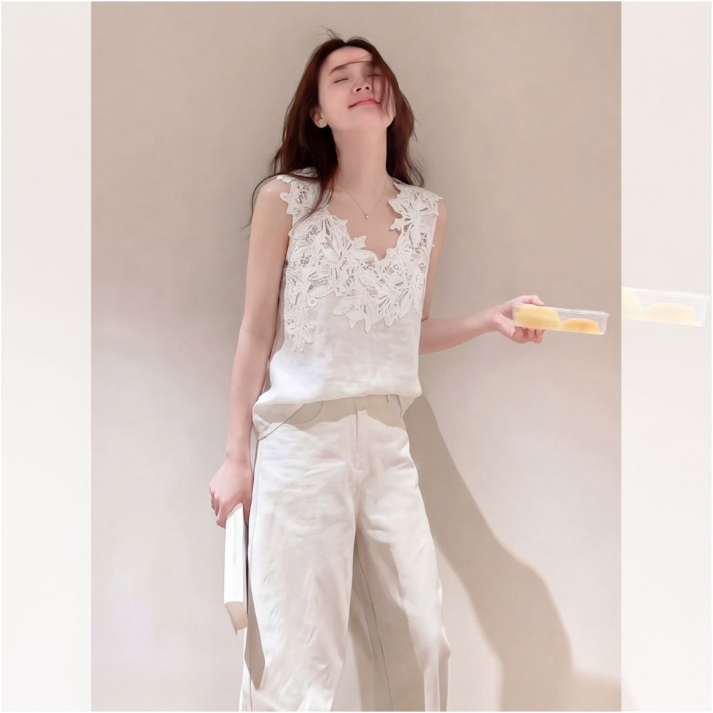White heavy duty lace trim embroidered patchwork sleeveless vest for women 2026 summer new style absolutely gorgeous plus size top image 0