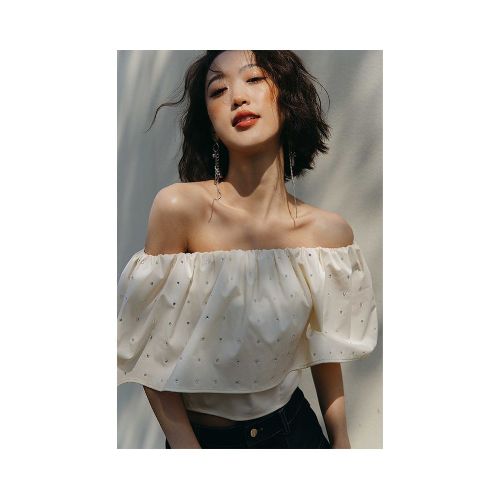 ASAYA7017 – Moonlit Pearl Off-Shoulder Top ✨🤍🌙