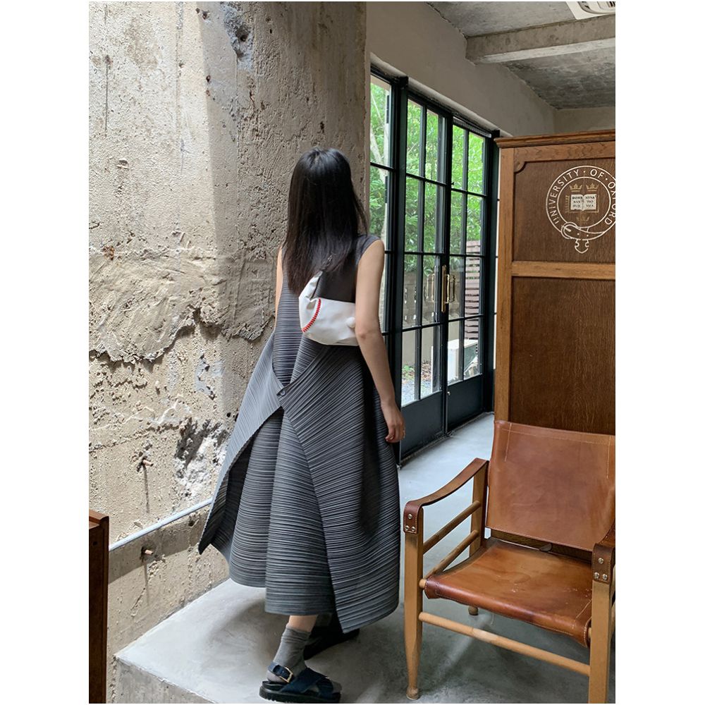 Artistic Miyake style pleated dress for women flowing and loose fit concealing the tummy elegant sleeveless midi dress image 0