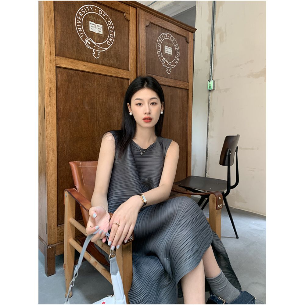 Artistic Miyake style pleated dress for women flowing and loose fit concealing the tummy elegant sleeveless midi dress image 2