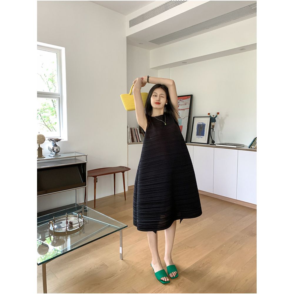 Artistic Miyake style pleated dress for women flowing and loose fit concealing the tummy elegant sleeveless midi dress image 4