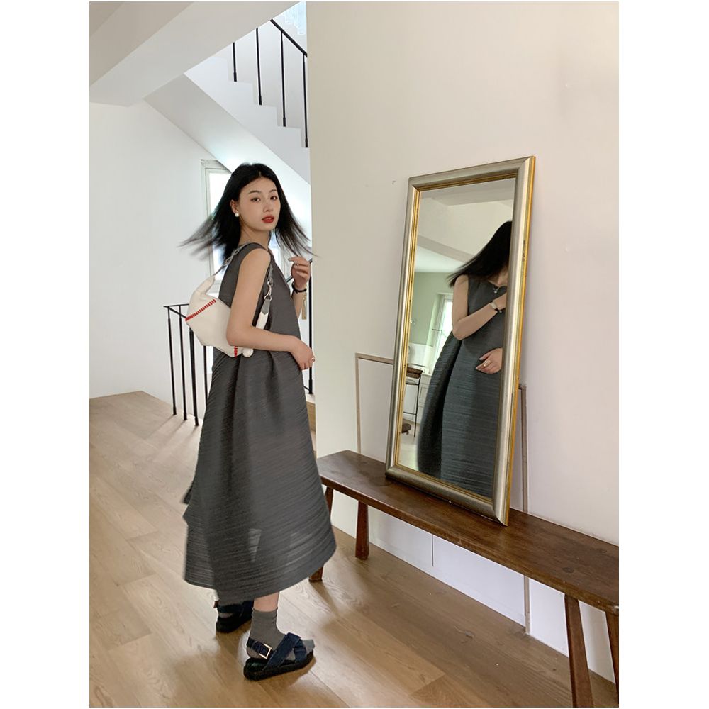 ASAYA7036 – Noir Sculpture Pleated Dress 🖤✨🏛️