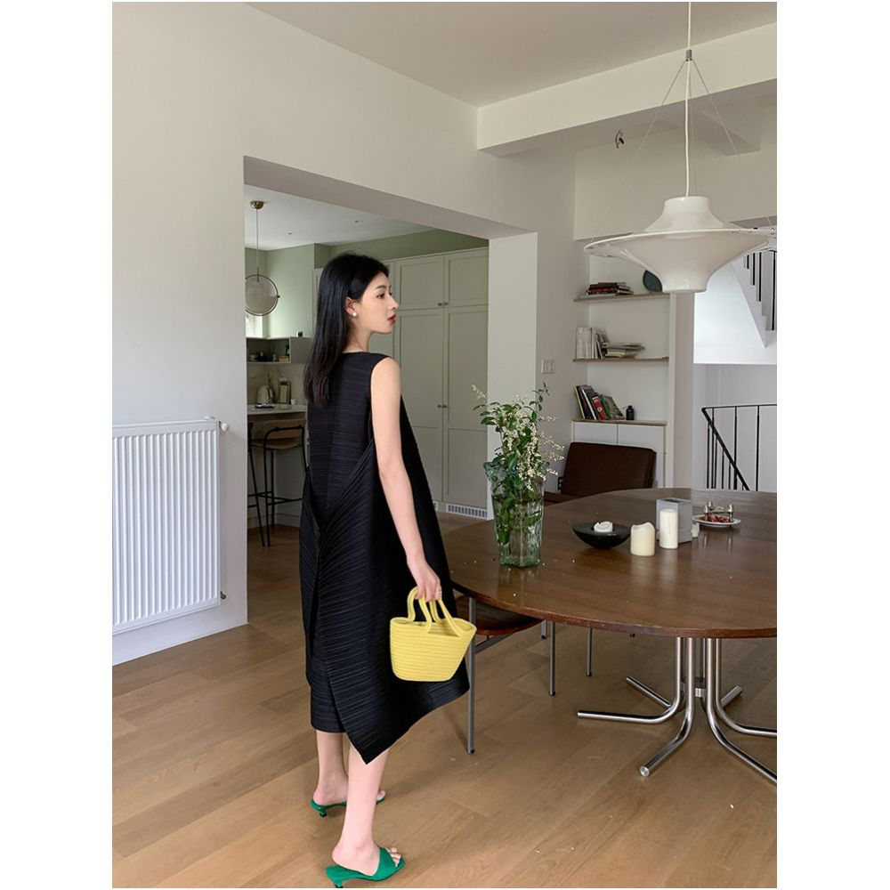ASAYA7036 – Noir Sculpture Pleated Dress 🖤✨🏛️