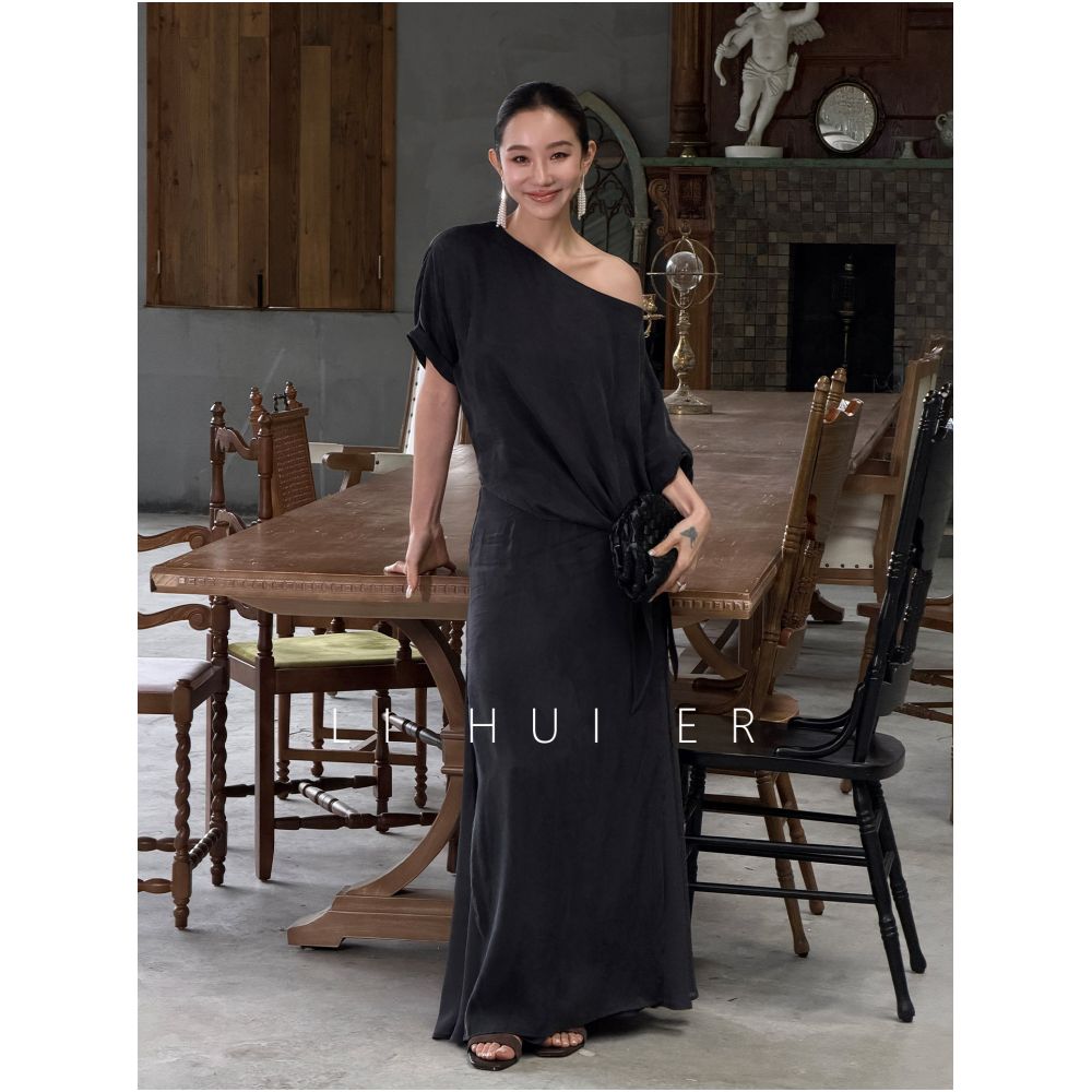 LiHuiEr Li Huier Qian Jing Salt style mature minimalist design short sleeved T shirt and skirt two piece set for women image 1