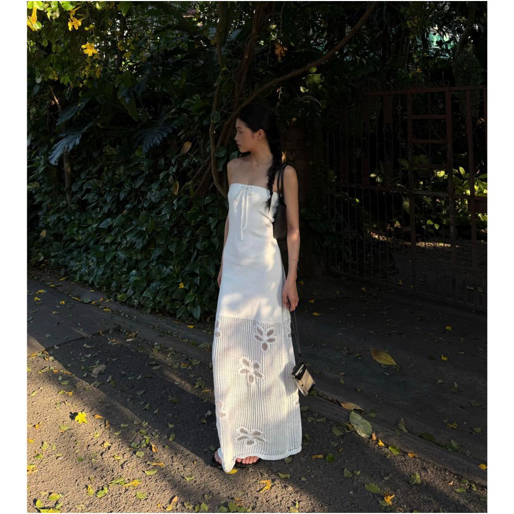 ASAYA7099 – Ivory Blossom Knit Maxi Dress 🤍🌼