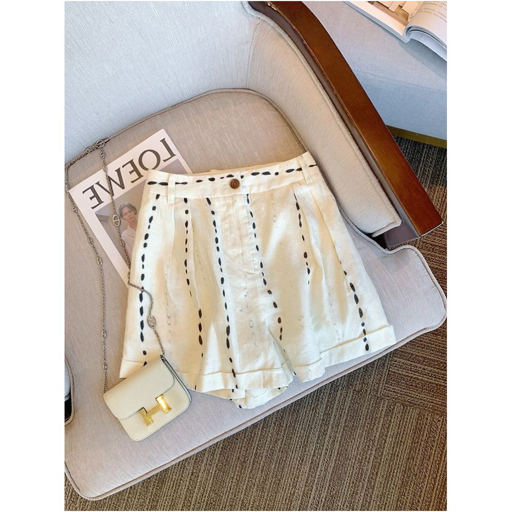 Old Qian s laid back striped print linen casual shorts unisex summer style high waisted slimming wide leg pants image 0