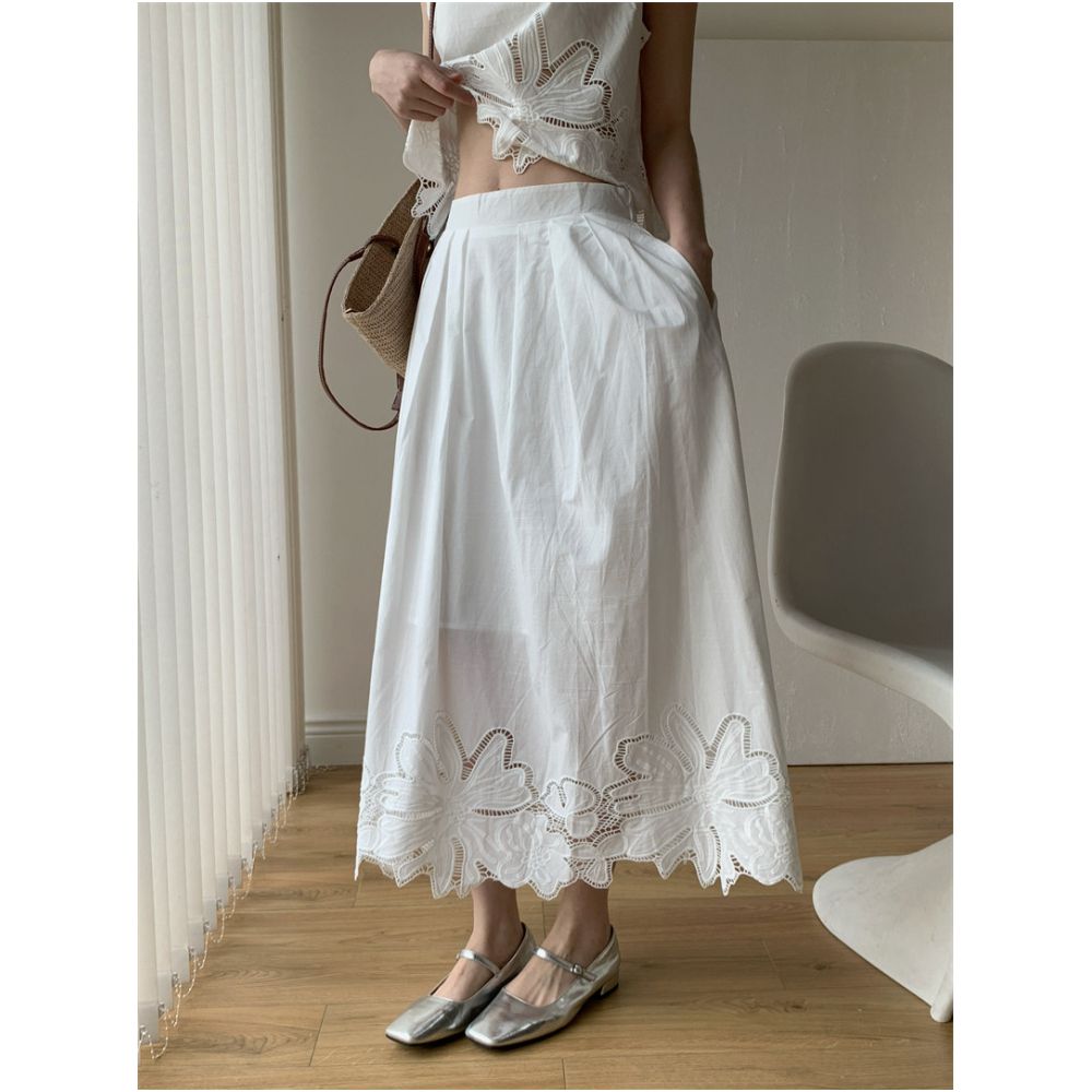 AoWen 2026 Summer French style hollowed out floral embroidered round neck sleeveless vest high waisted elastic skirt two piece set image 4