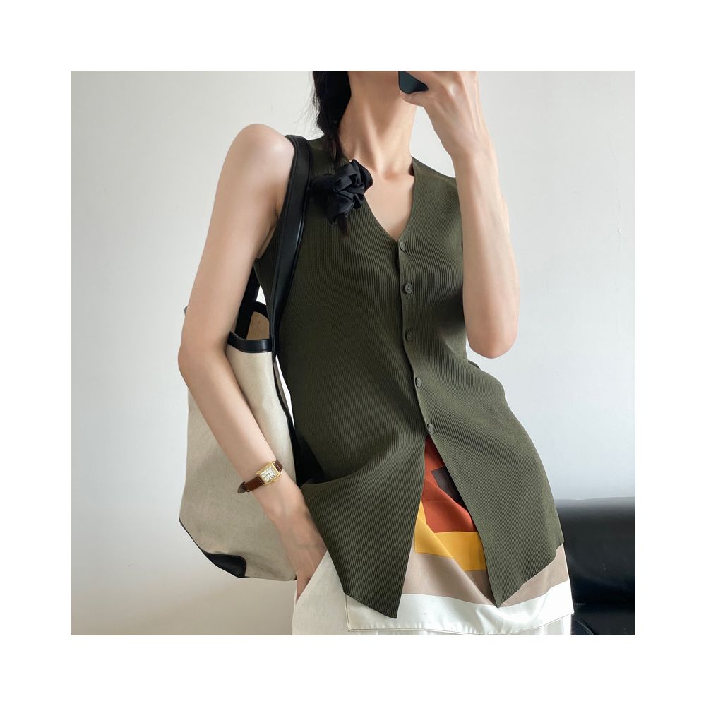ASAYA7193 – Modern Muse Knit Vest 🖤✨