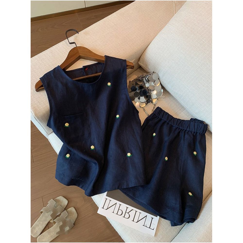 ASAYA7197 – Midnight Bloom Linen Set 🌙🤍
