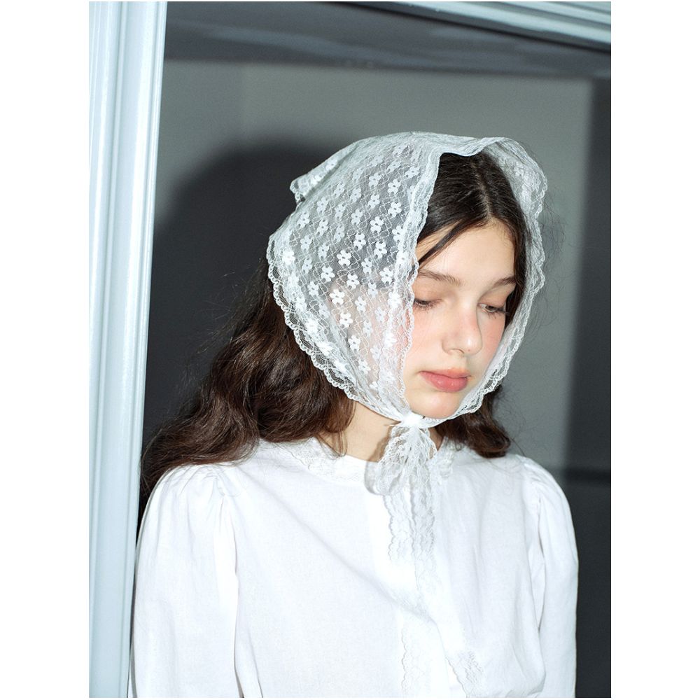 Zheng Baiwan Floral Lace Headscarf for Women Spring French Style Headband High End Cute Photogenic Triangle Scarf Thin and Trendy image 1