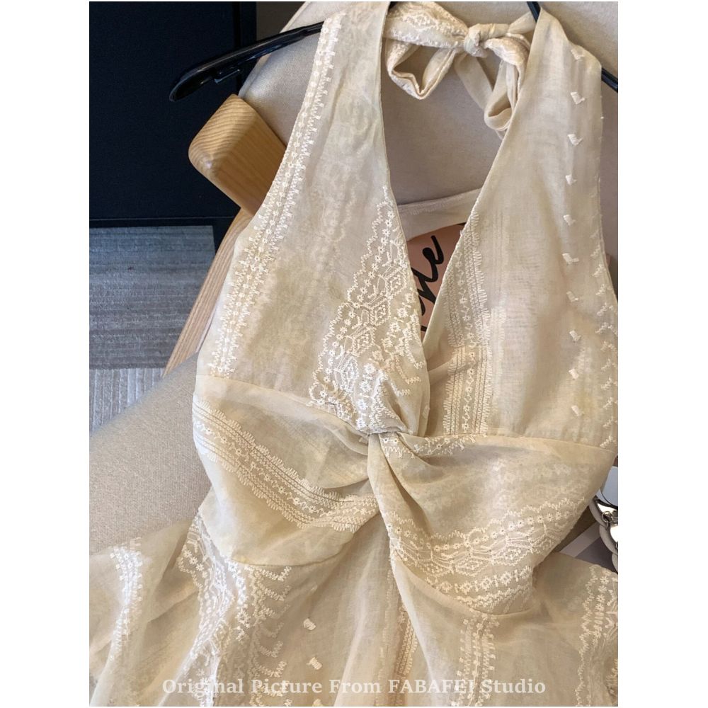 This must have item is a personal favorite A sexy summer new style V neck halter neck halter top with a cinched waist image 2