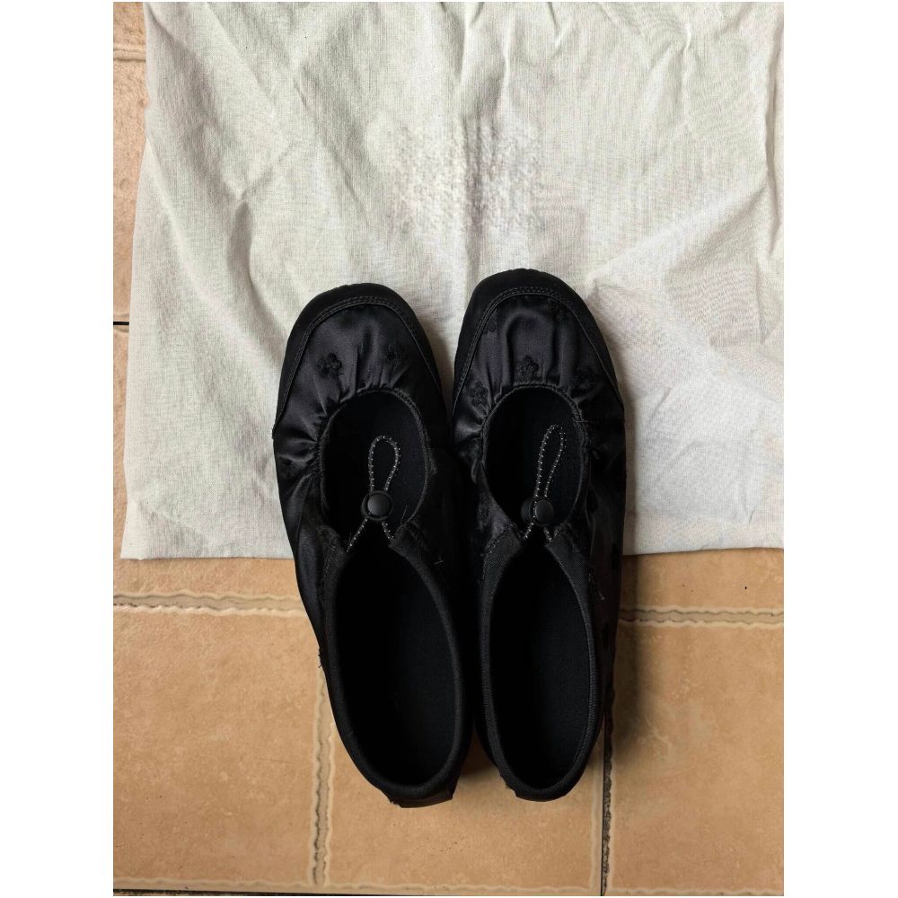 SAYA7391 – Noir Satin Ballet Flats 🖤🩰