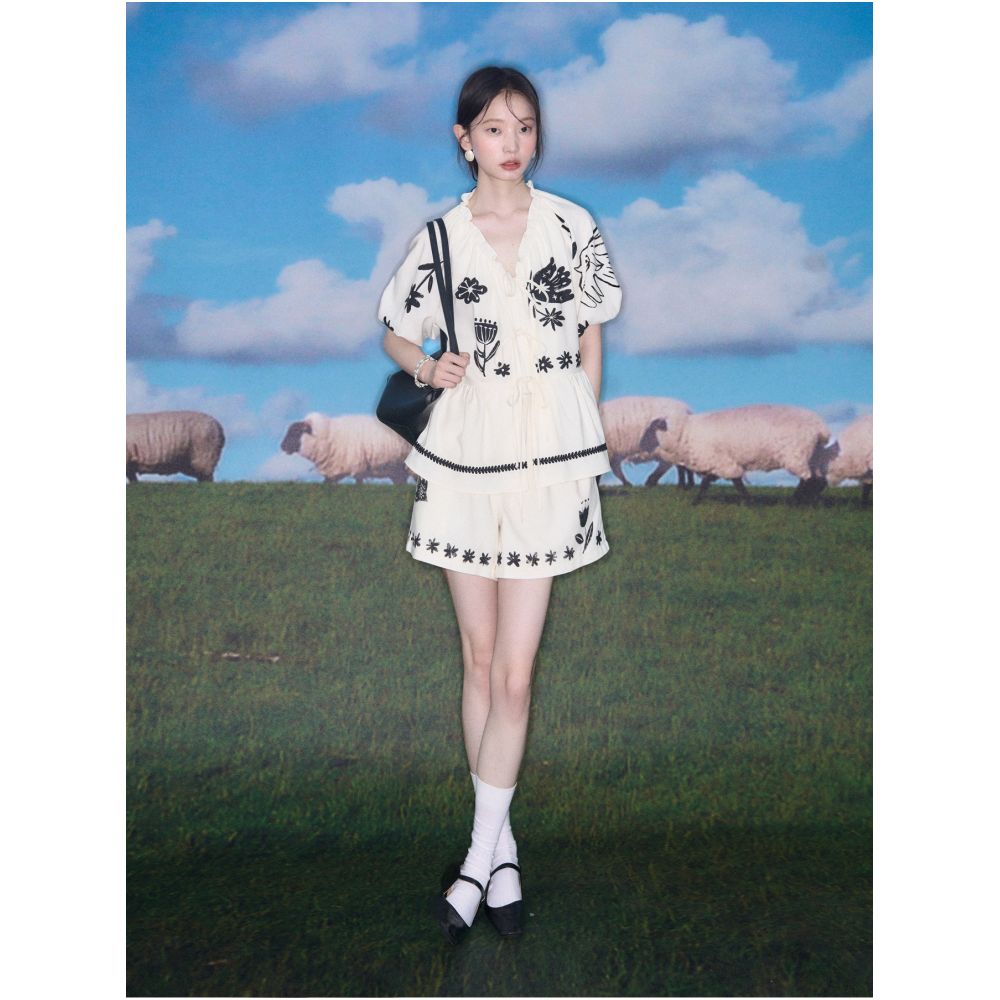 Uare original design a natural sunny day cotton and linen shirt and shorts set with bird and floral print image 4